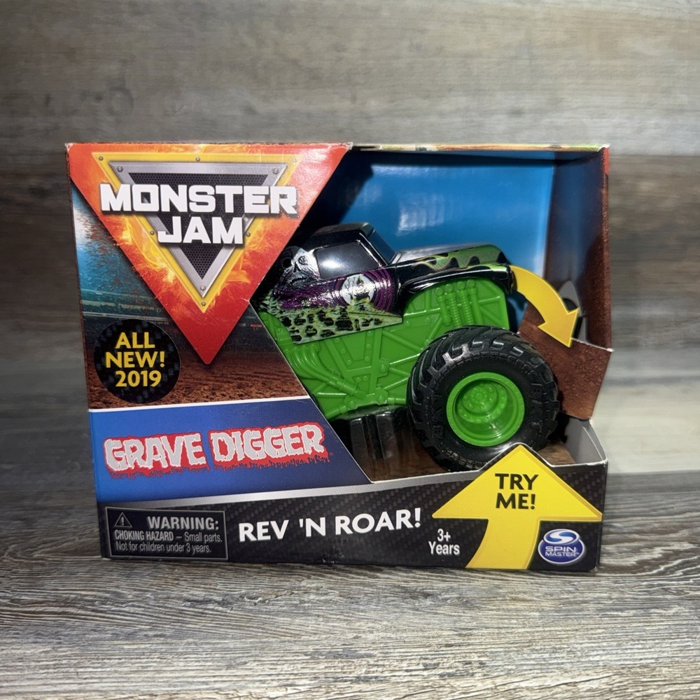Monster Jam Official Grave Digger Rev 'N Roar Monster Truck 1/43 Scale